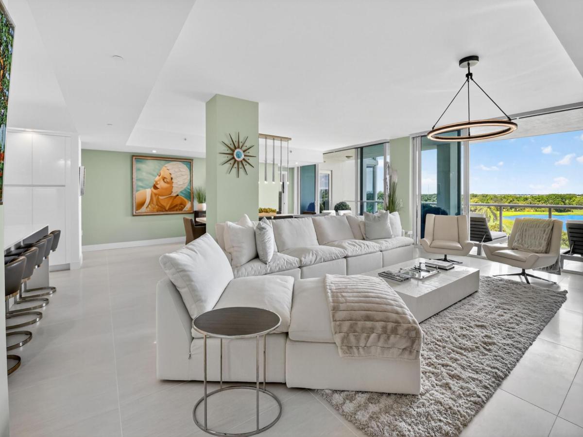 MLS #RX-11116847 image #0