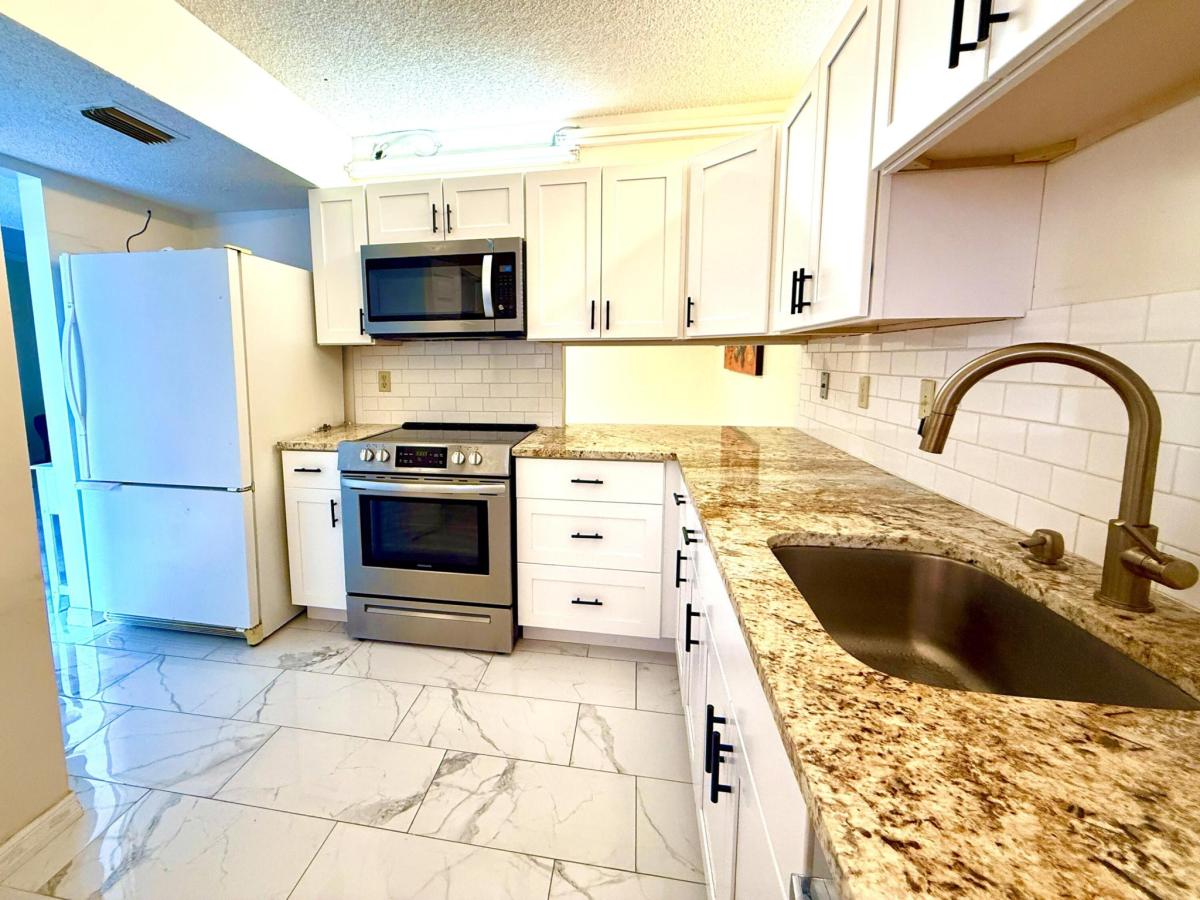 MLS #RX-11117098 image #0