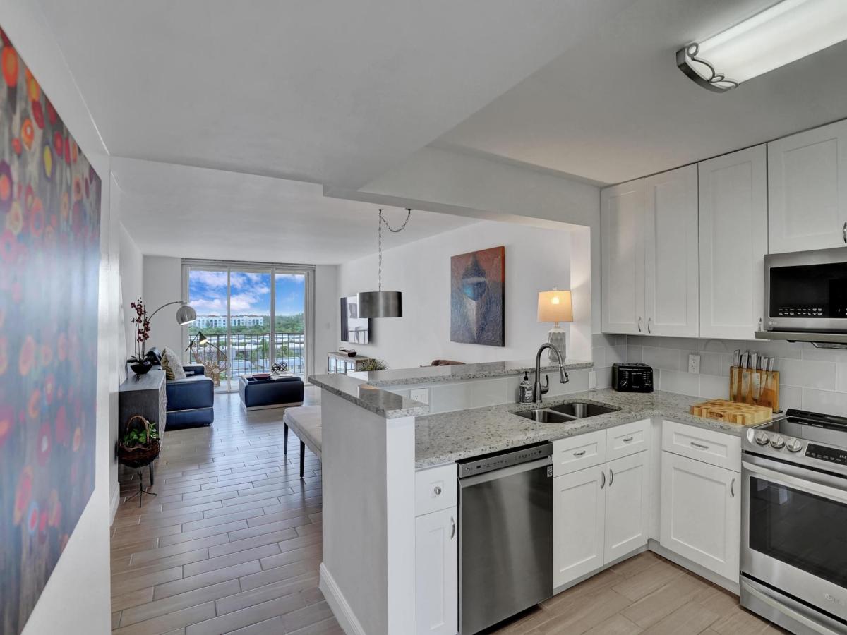 MLS #RX-11110717 image #0