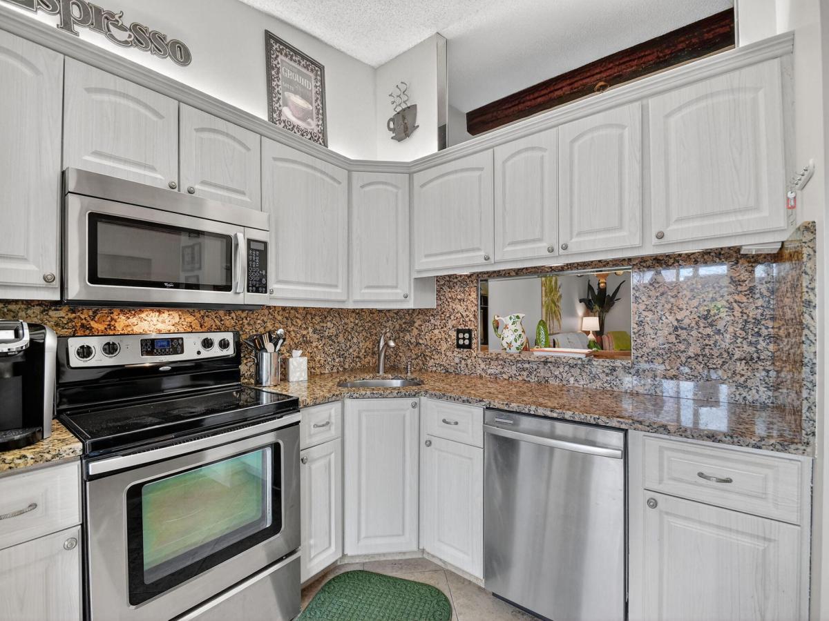 MLS #RX-11117463 image #0