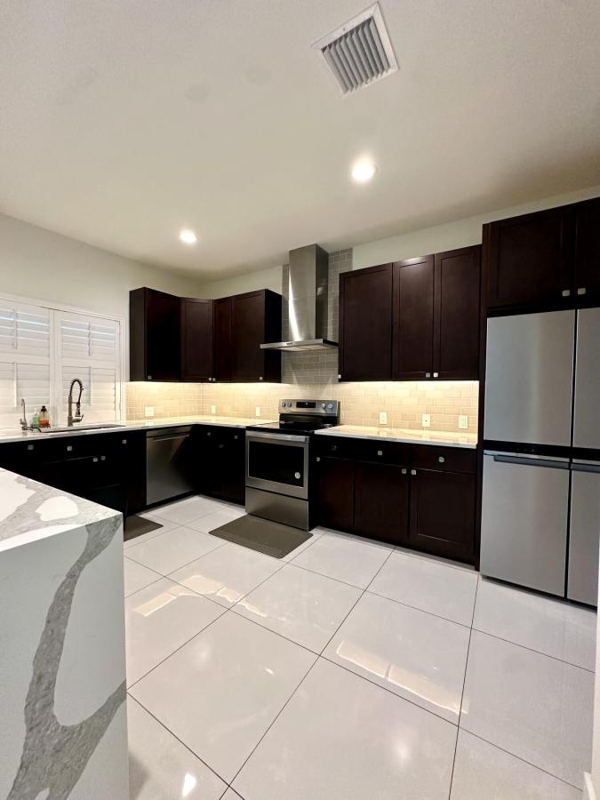 MLS #RX-11117520 image #0