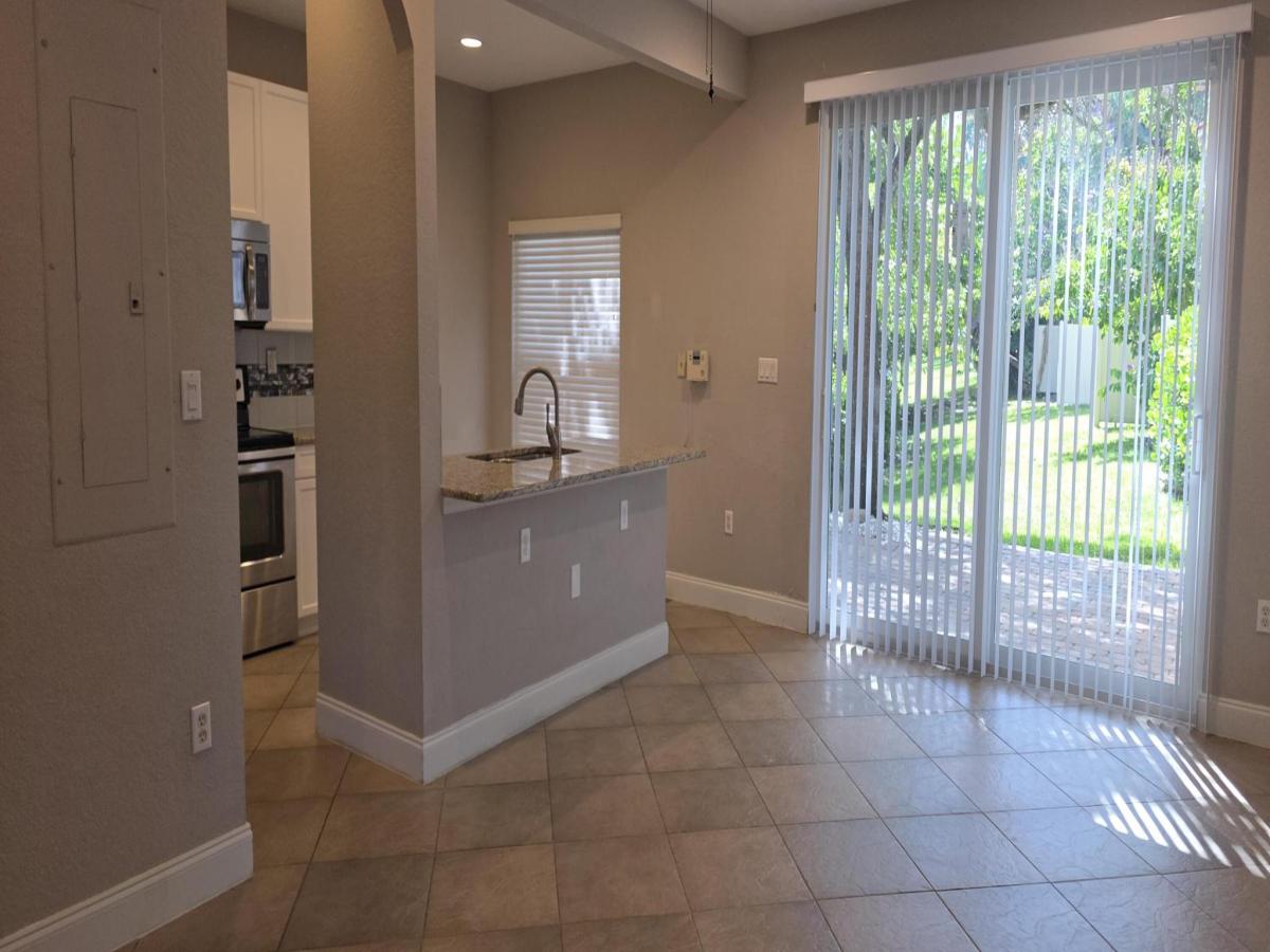 MLS #RX-11118045 image #0