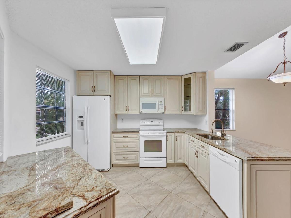 MLS #RX-11118481 image #0