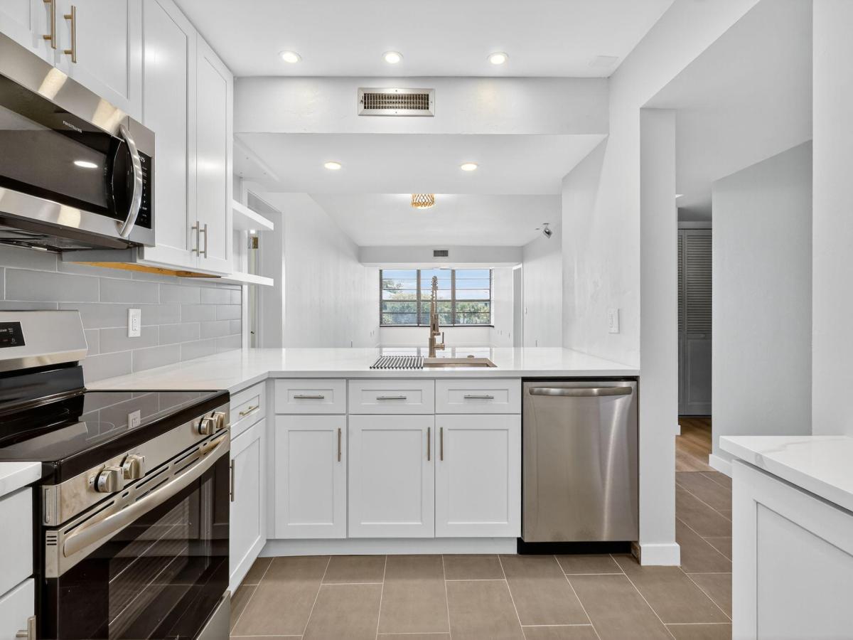 MLS #RX-11118490 image #0