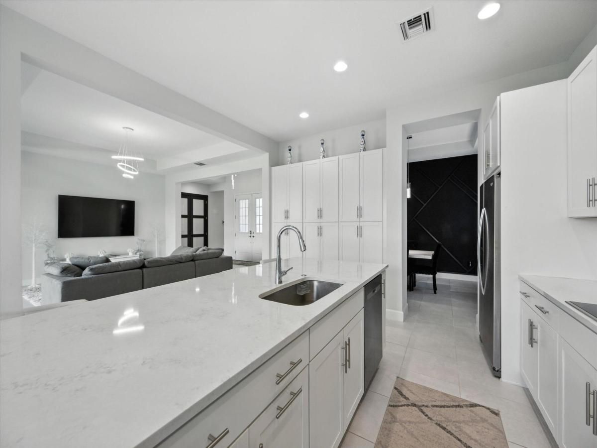 MLS #RX-11118644 image #0