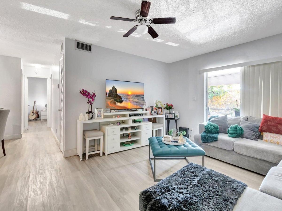 MLS #RX-11118936 image #0