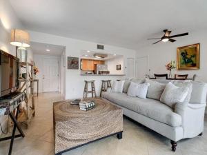 MLS #RX-11118993 image #0