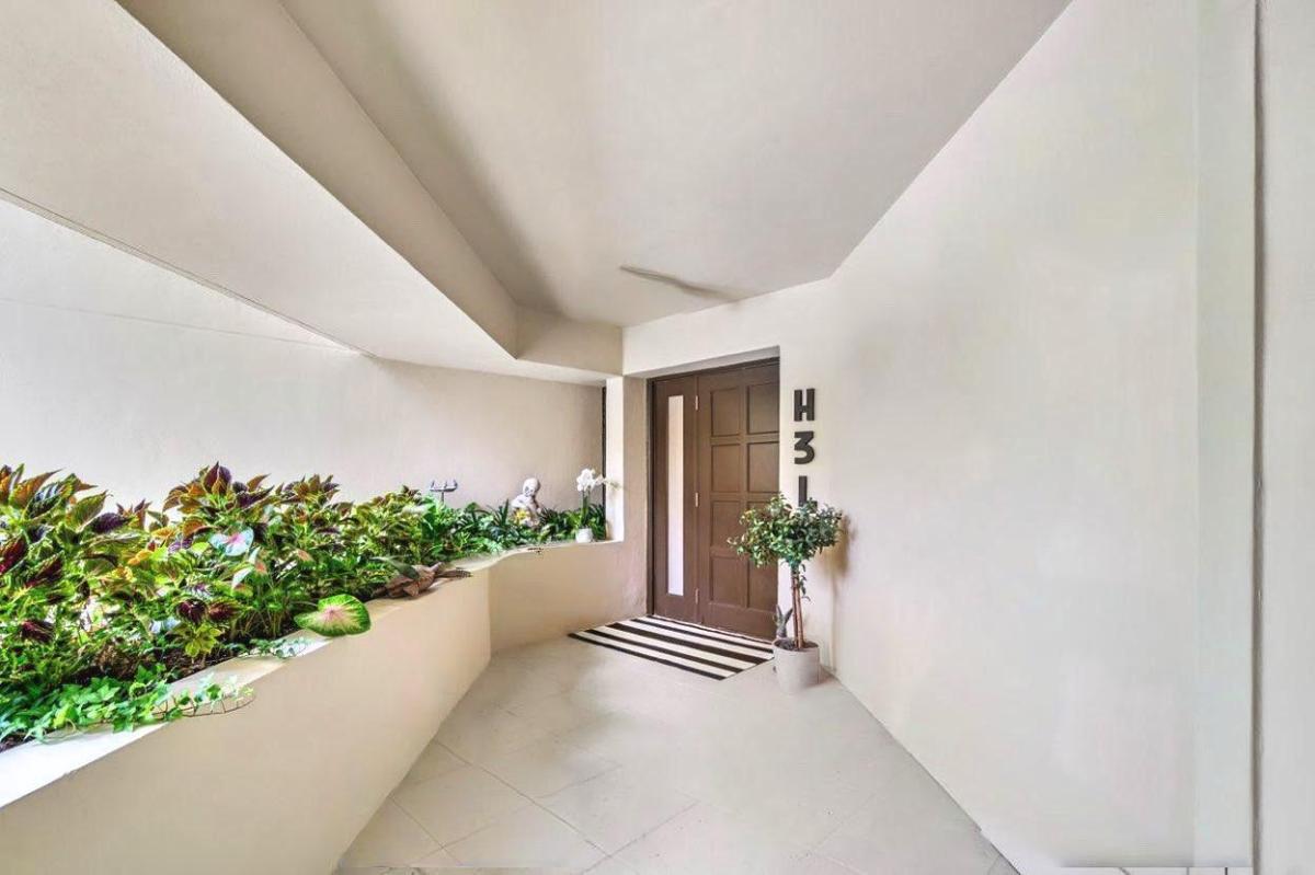 MLS #RX-11119011 image #0