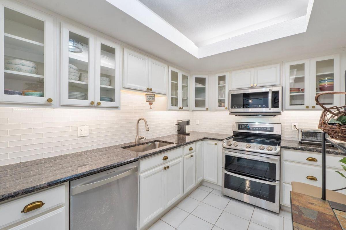 MLS #RX-11119481 image #0