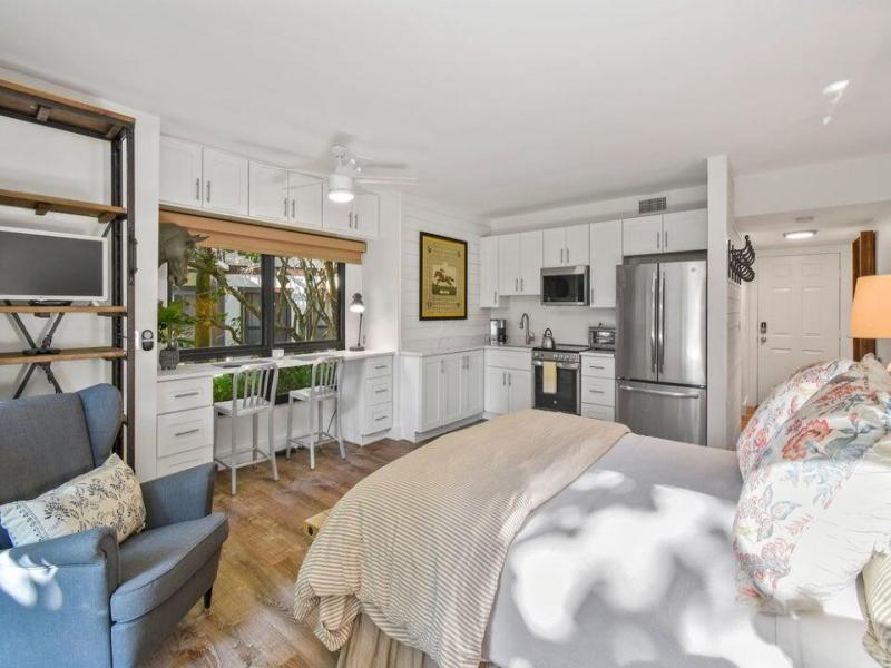 MLS #RX-11119503 image #0