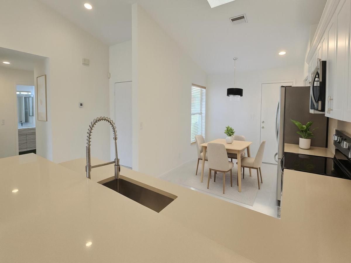 MLS #RX-11119866 image #0