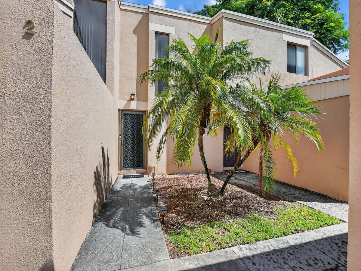 MLS #RX-11120285 image #0