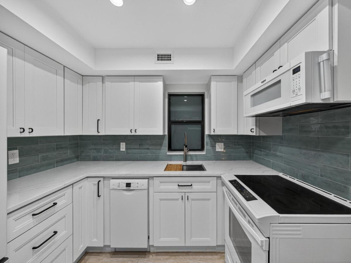 MLS #RX-11120733 image #0