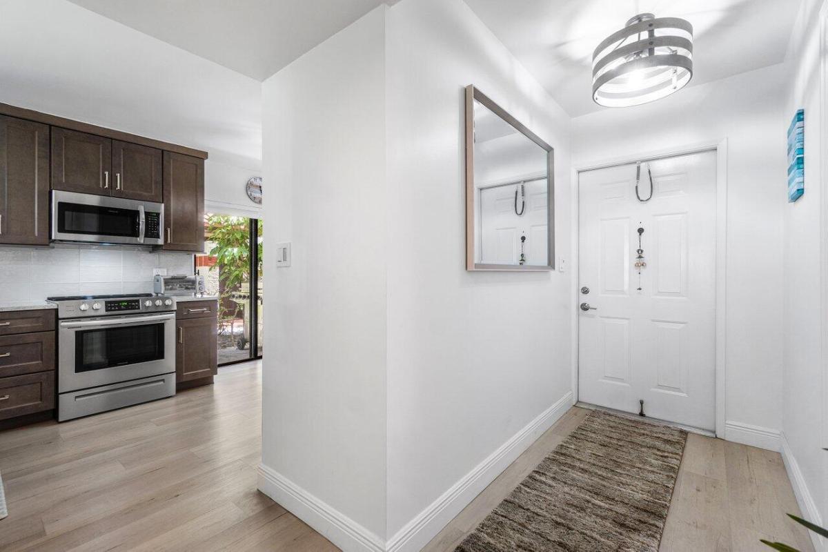 MLS #RX-11121047 image #0