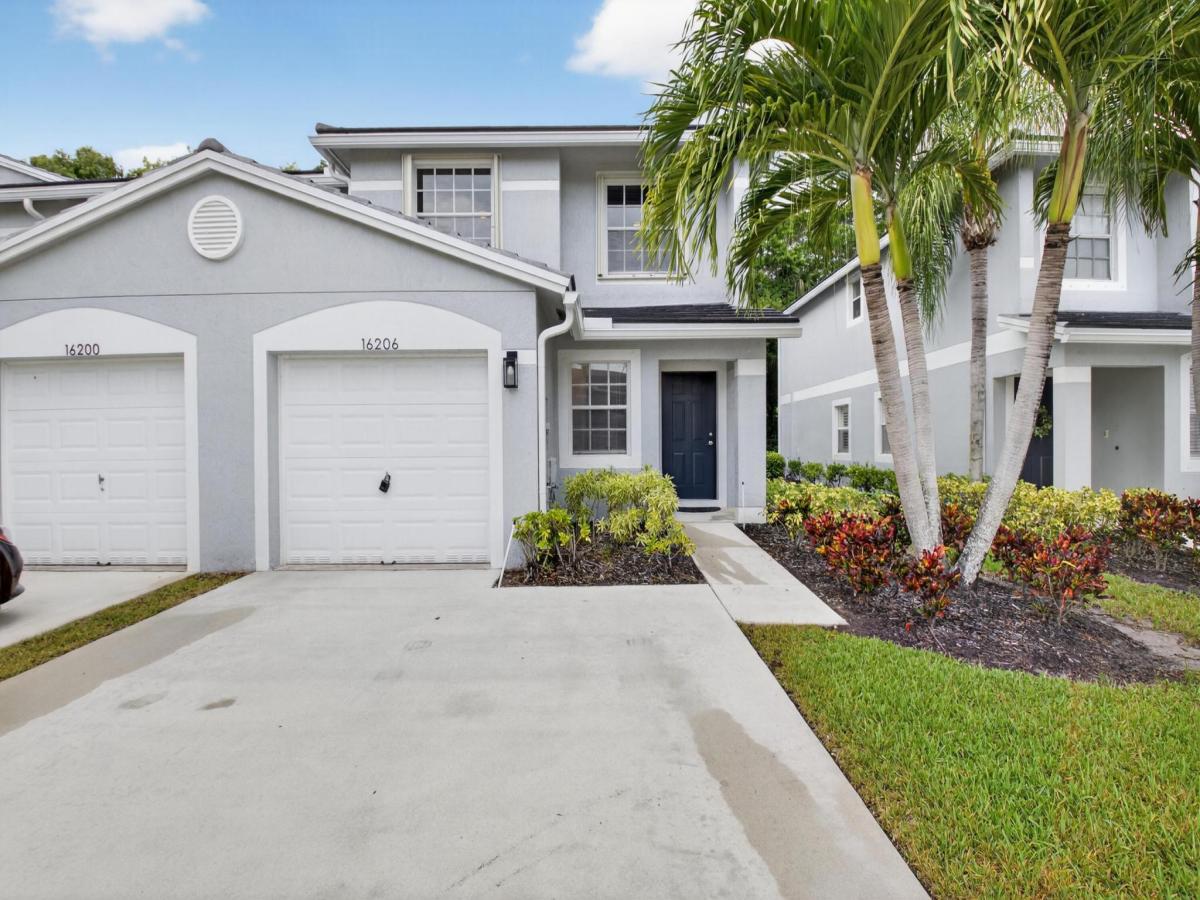 MLS #RX-11121153 image #0