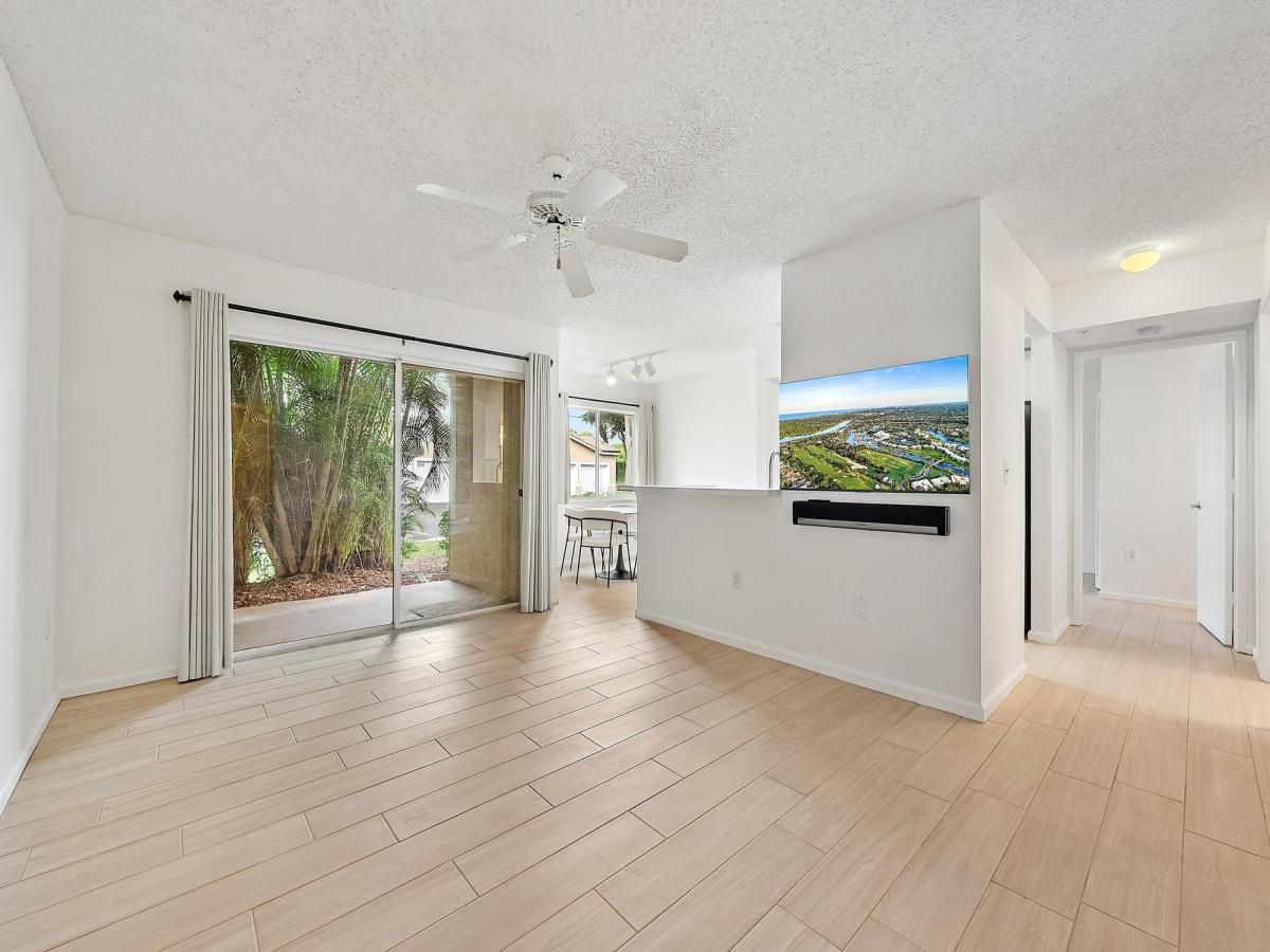 MLS #RX-11122141 image #0