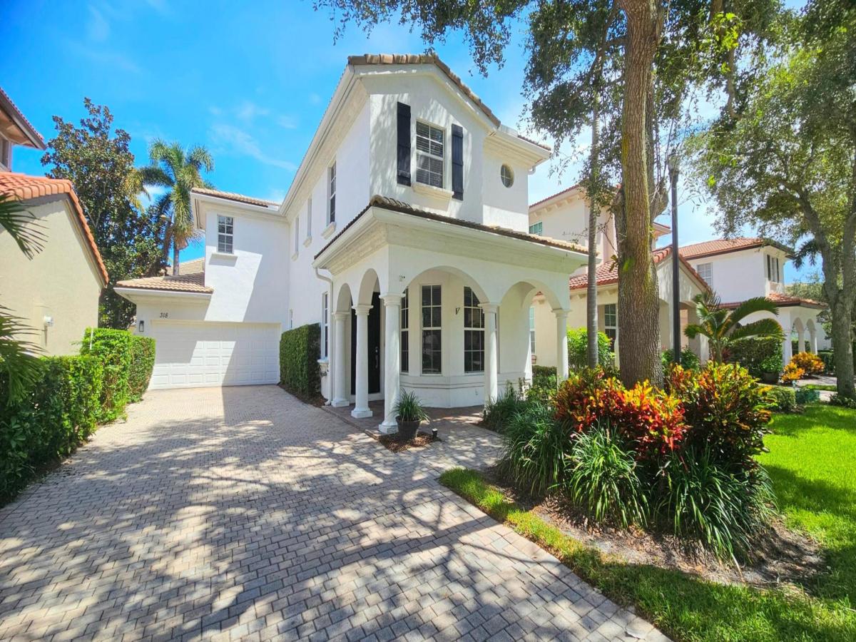 MLS #RX-11122824 image #0