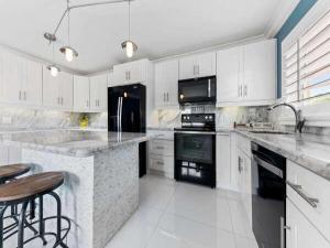 MLS #RX-11123000 image #0