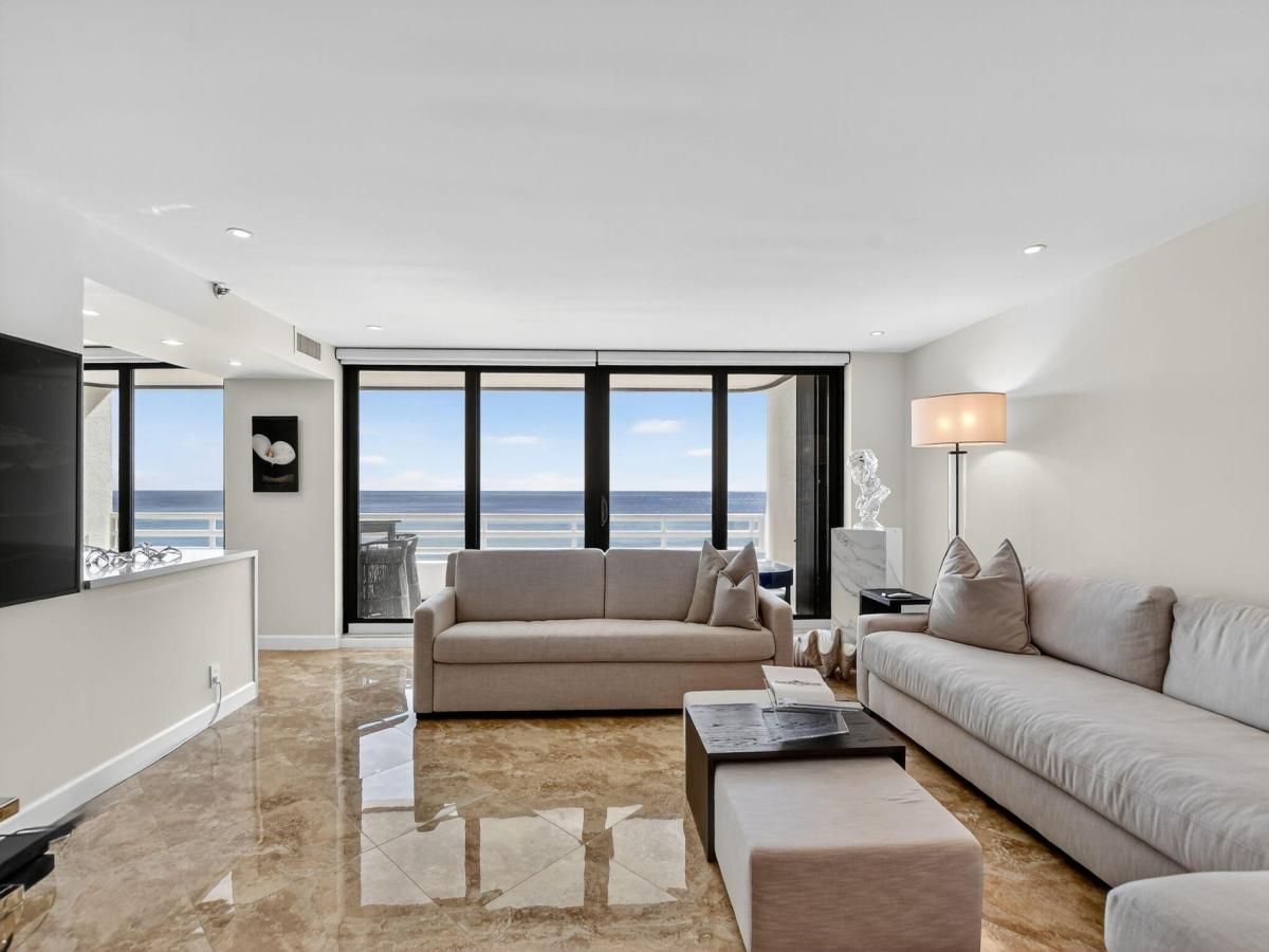 MLS #RX-11123029 image #0