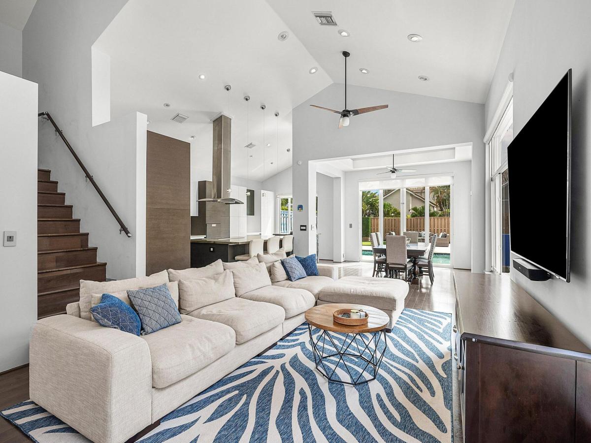 MLS #RX-11123046 image #0