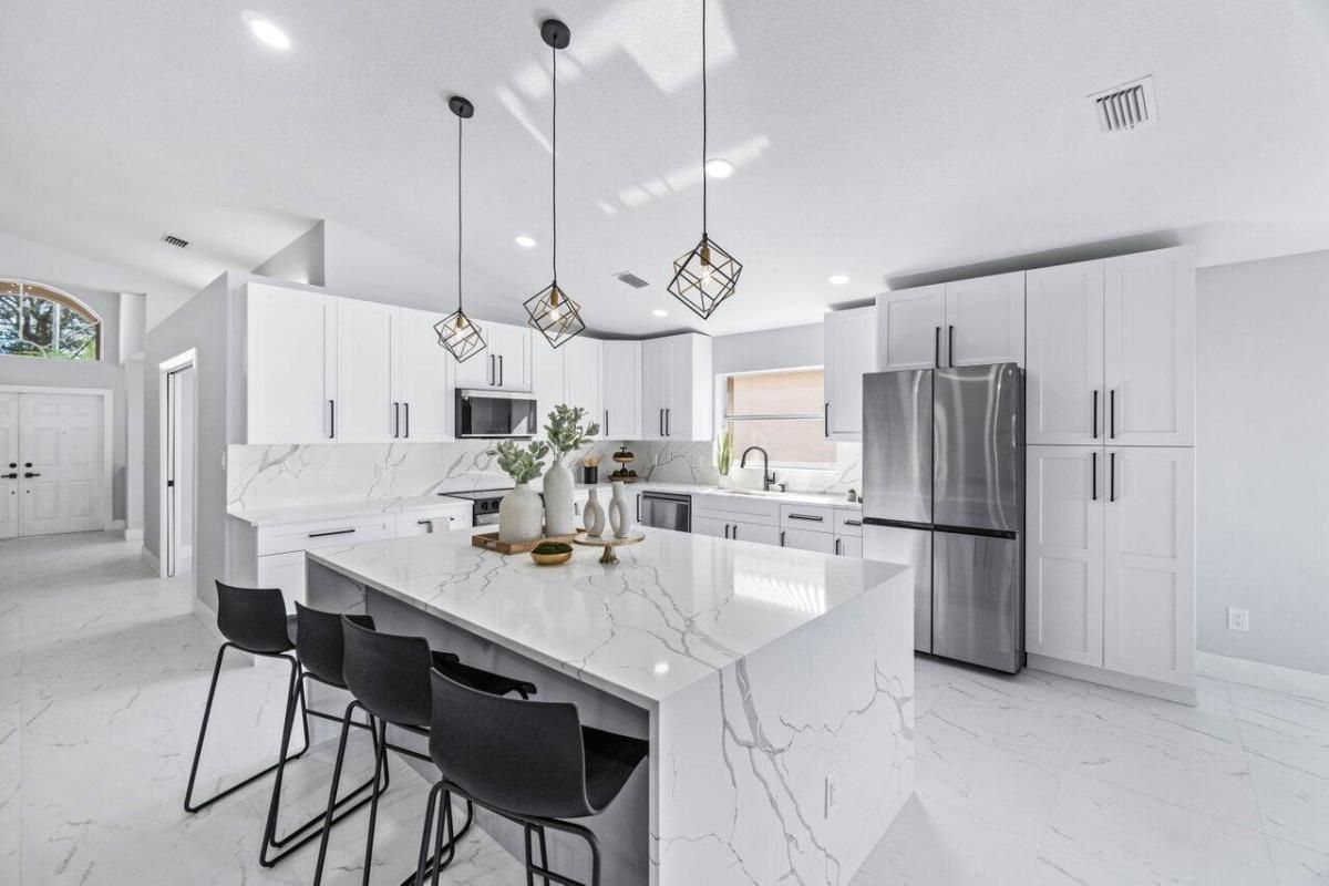 MLS #RX-11123100 image #0