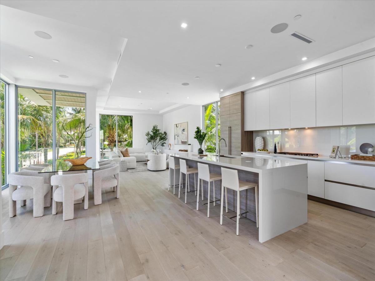 MLS #RX-11123281 image #0