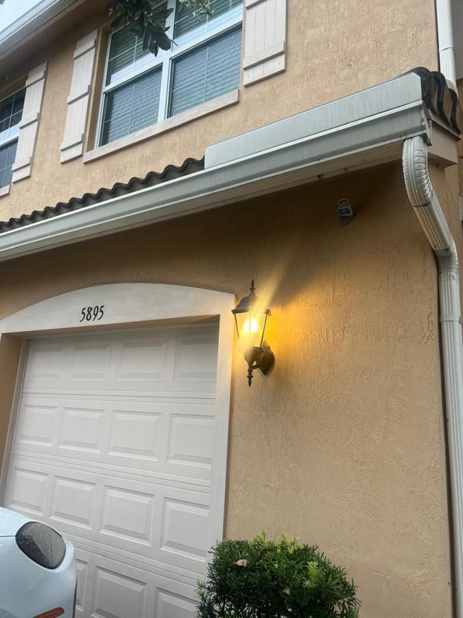 MLS #RX-11123530 image #0