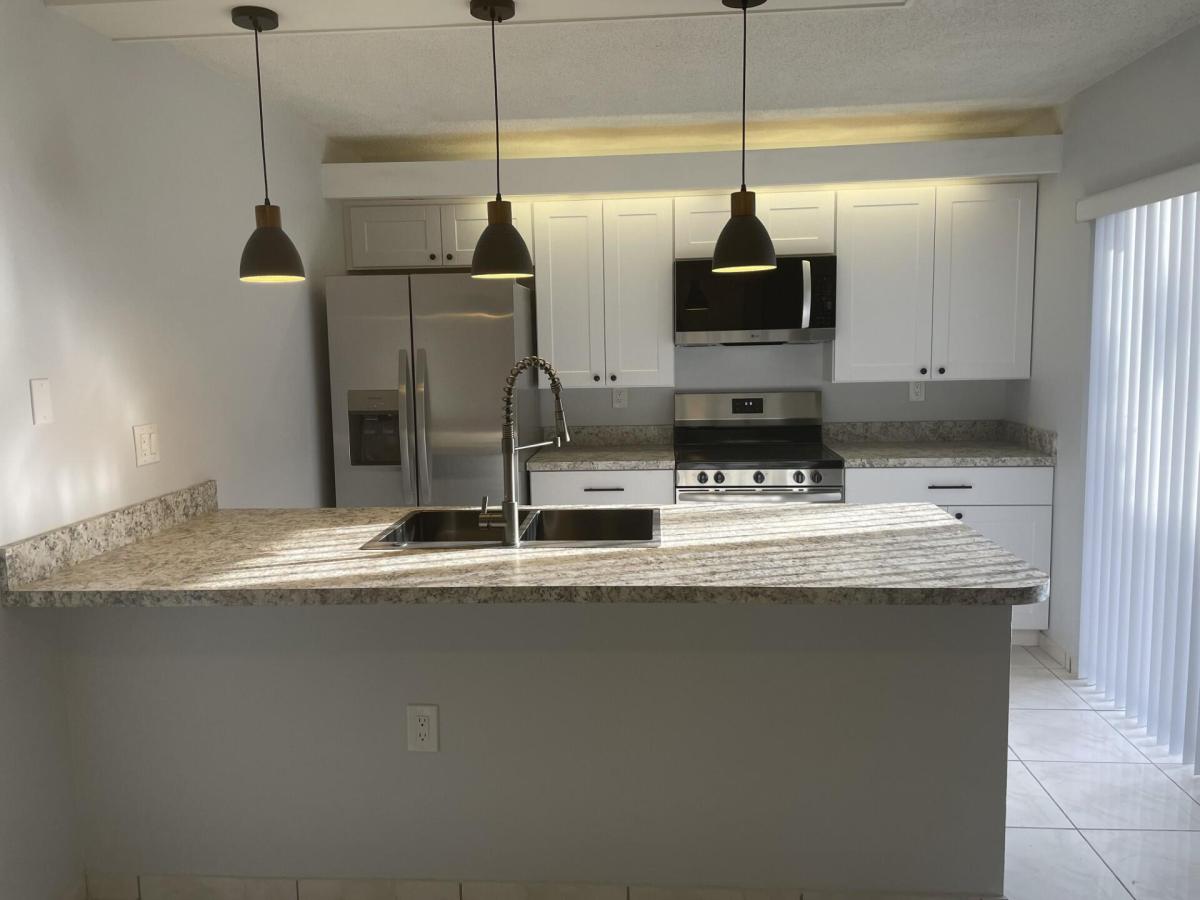 MLS #RX-11124119 image #0