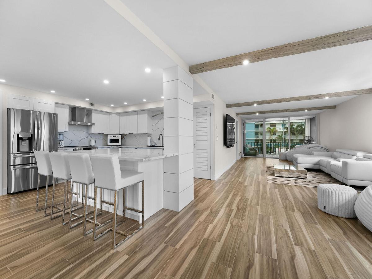 MLS #RX-11124931 image #0