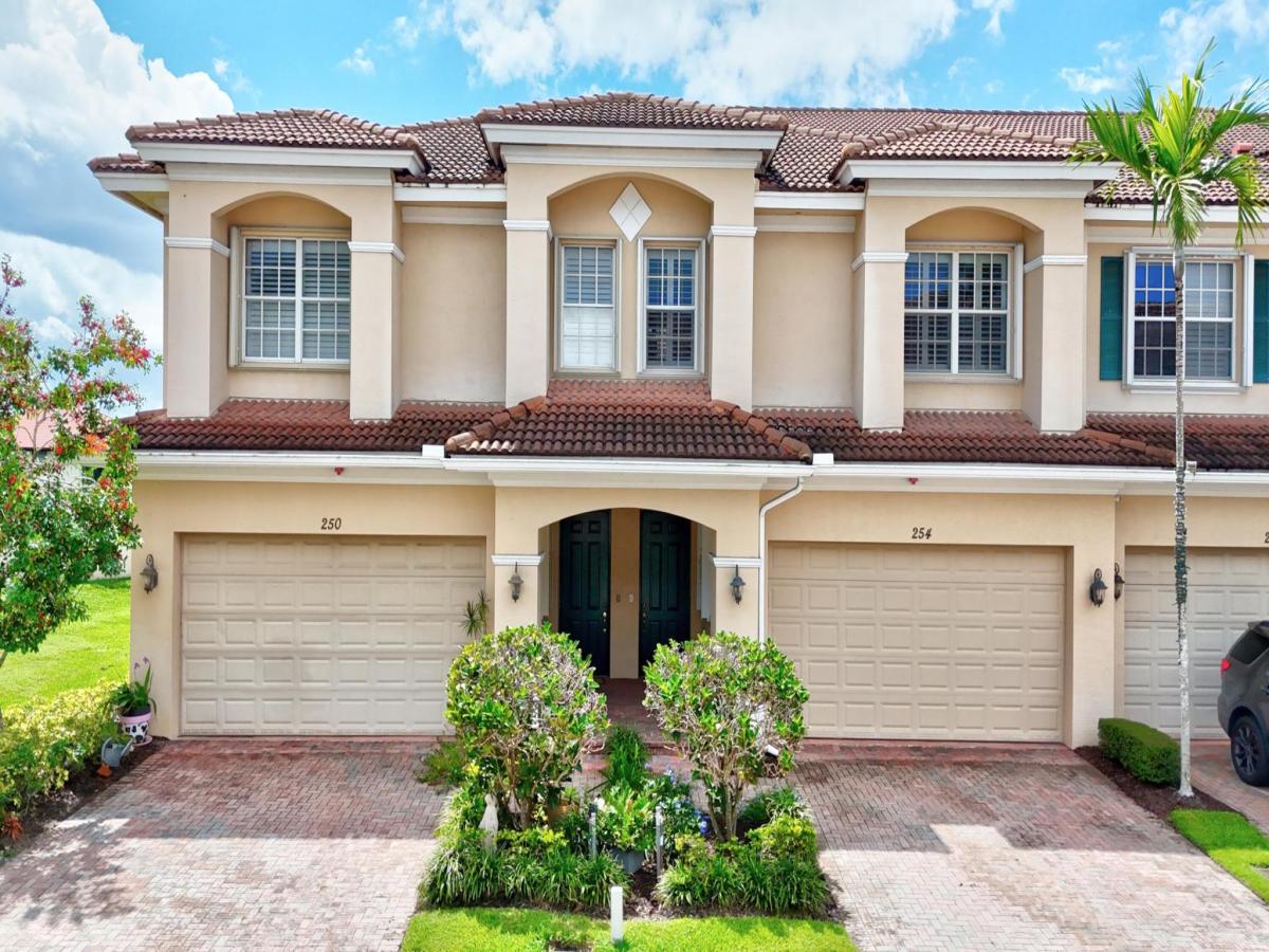 MLS #RX-11125145 image #0