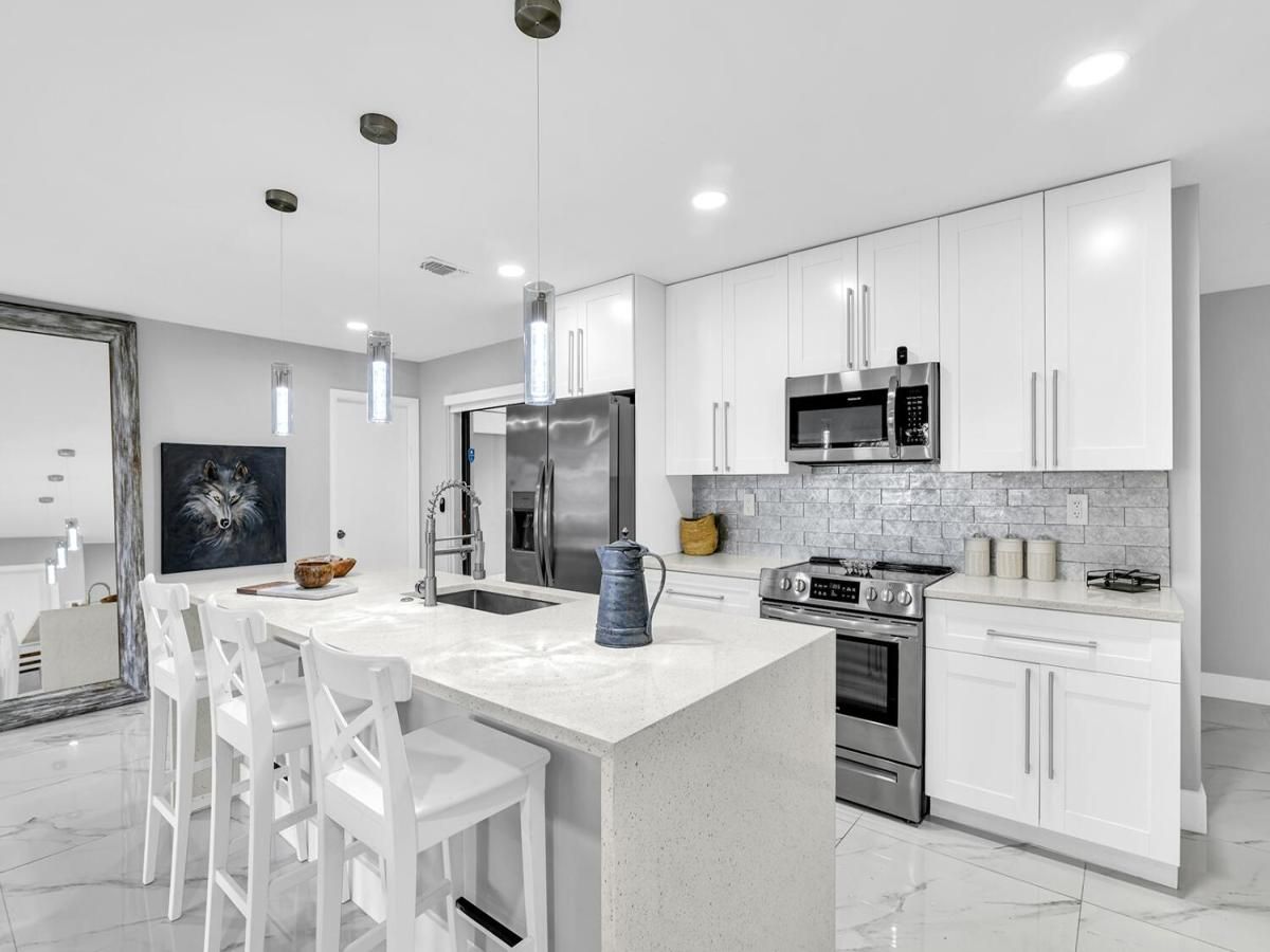 MLS #RX-11125816 image #0