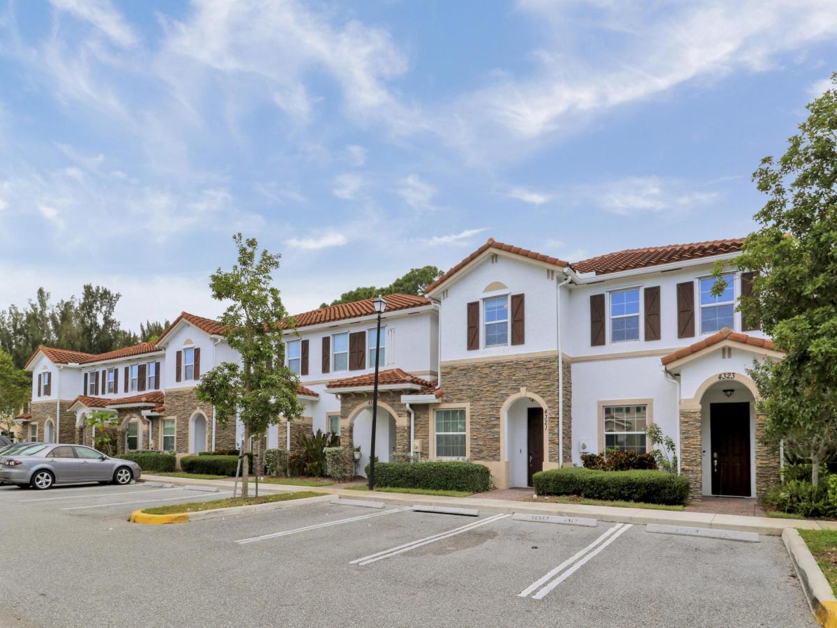 MLS #RX-11125966 image #0