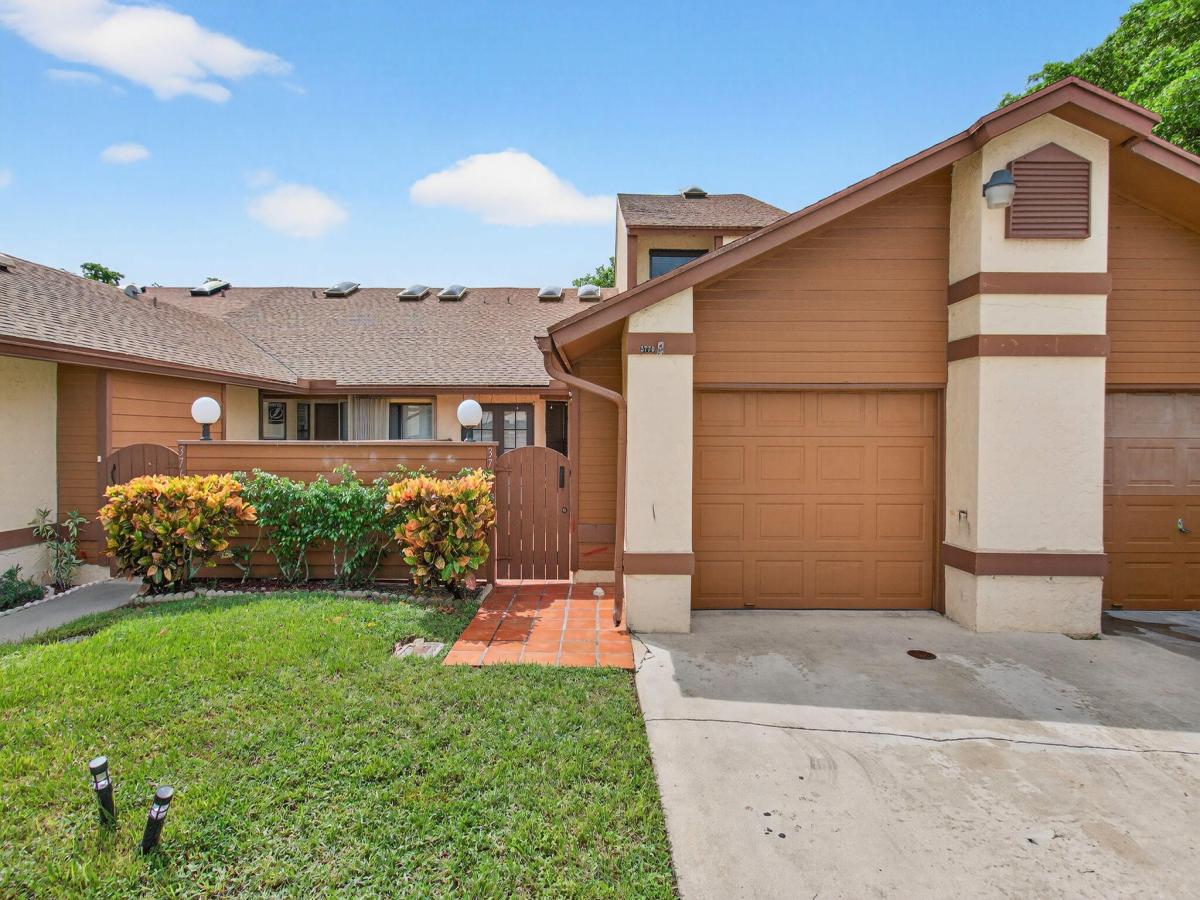 MLS #RX-11126218 image #0