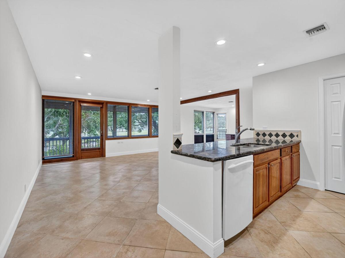 MLS #RX-11126242 image #0