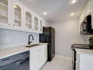 MLS #RX-11126457 image #0