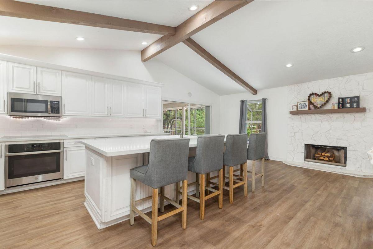 MLS #RX-11126491 image #0