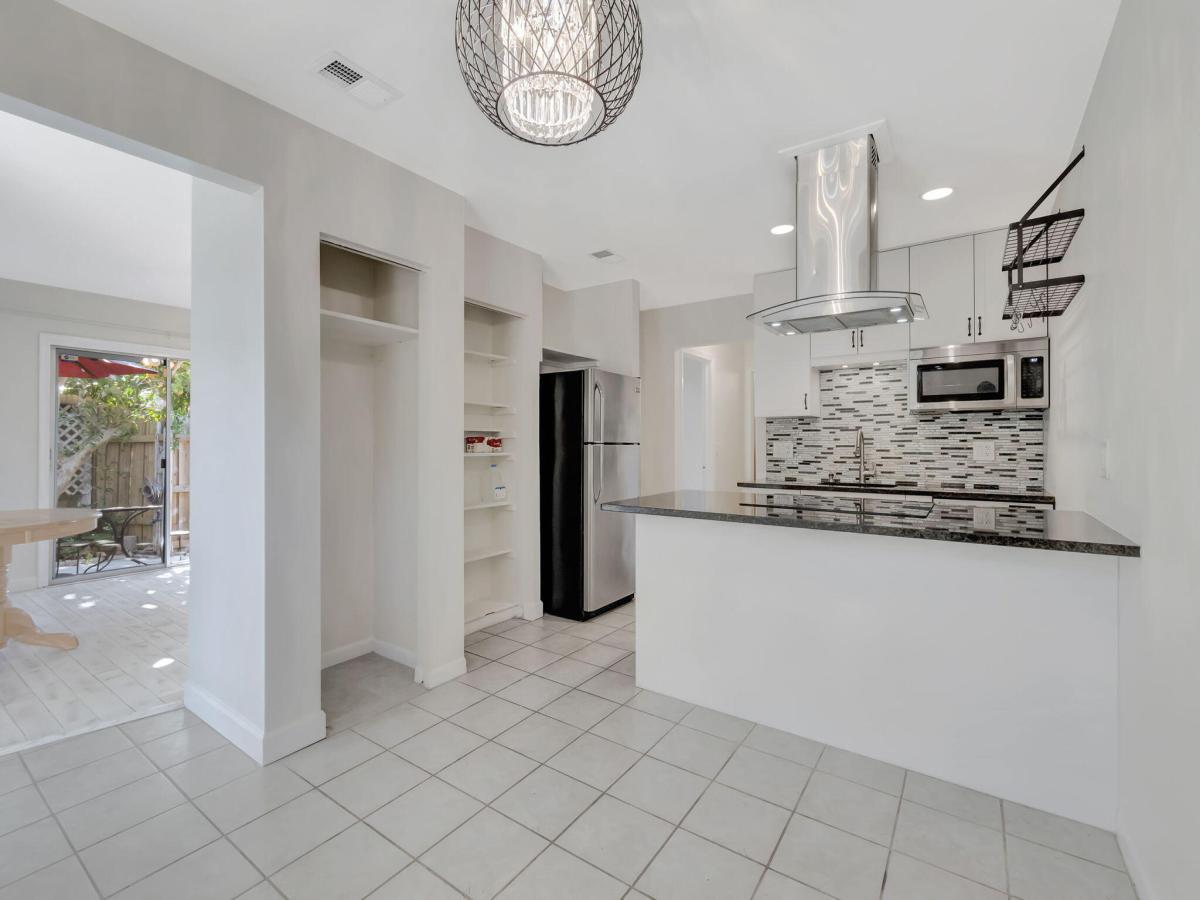 MLS #RX-11126653 image #0