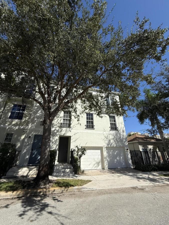 MLS #RX-11126753 image #0