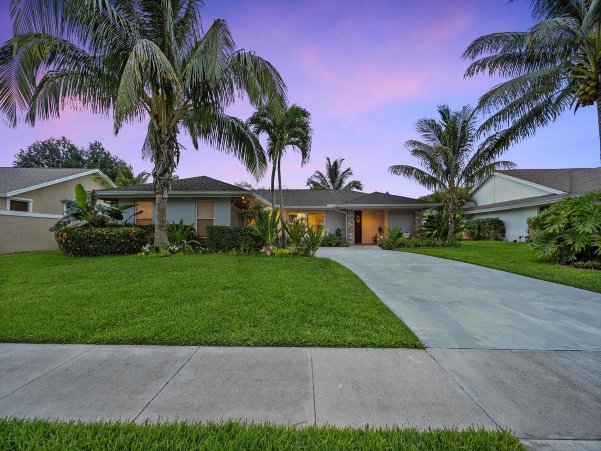 MLS #RX-11126992 image #0