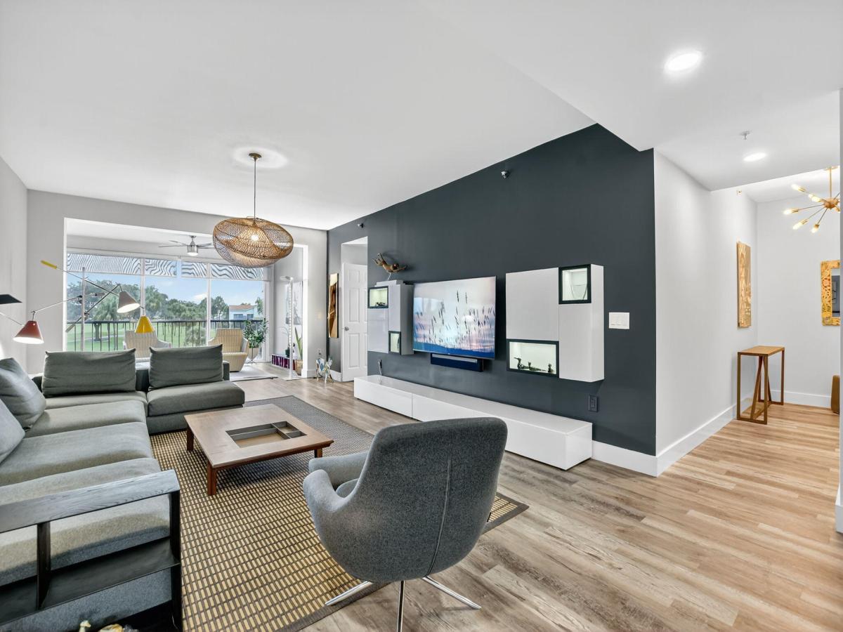 MLS #RX-11127095 image #0