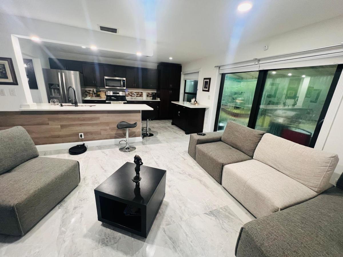 MLS #RX-11127102 image #0