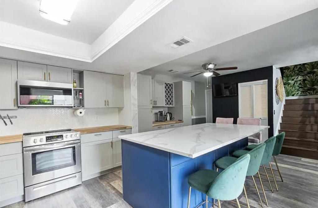 MLS #RX-11127601 image #0