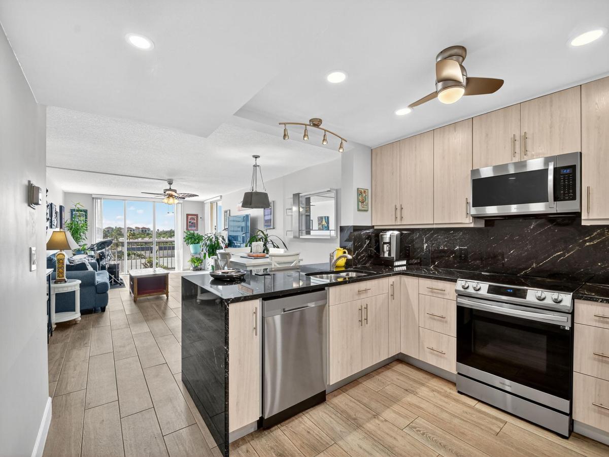 MLS #RX-11127837 image #0