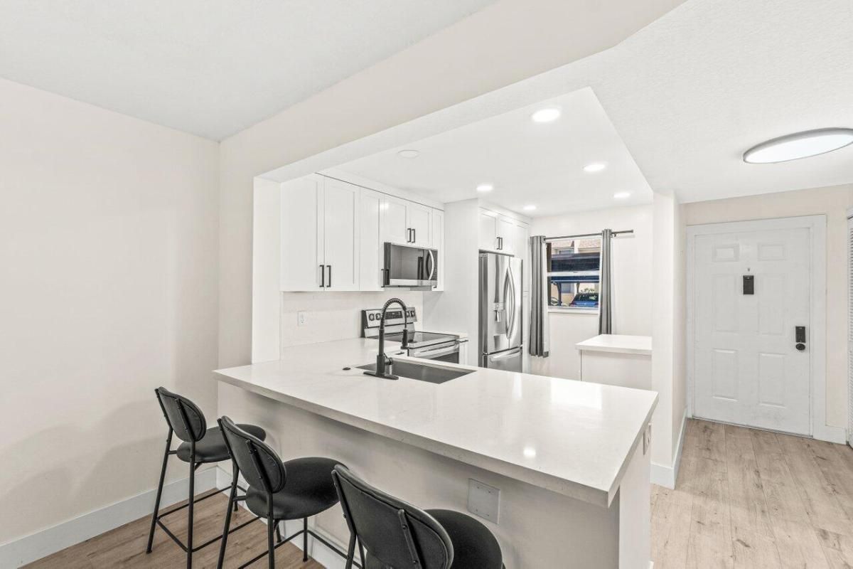 MLS #RX-11127848 image #0