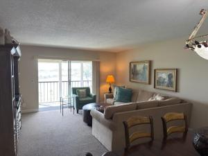 MLS #RX-11128309 image #0