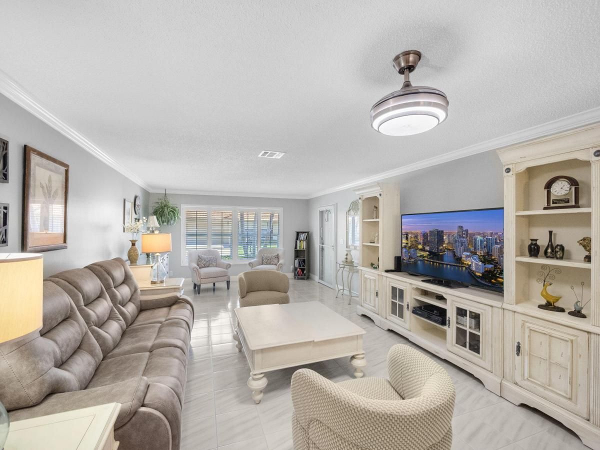 MLS #RX-11128334 image #0