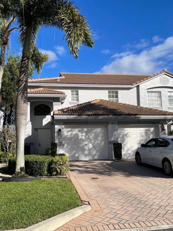 MLS #RX-11128406 image #0