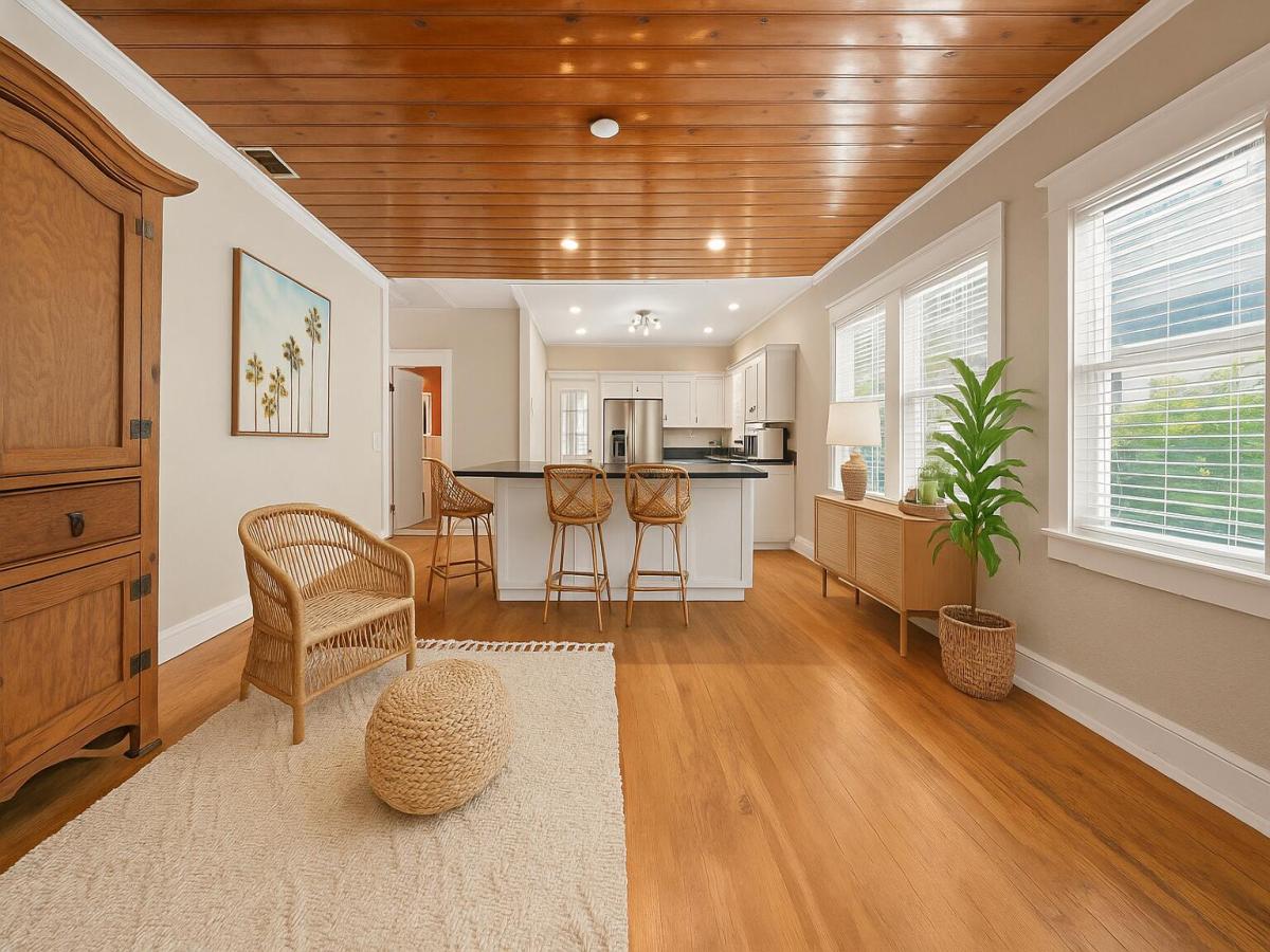 MLS #RX-11128432 image #0