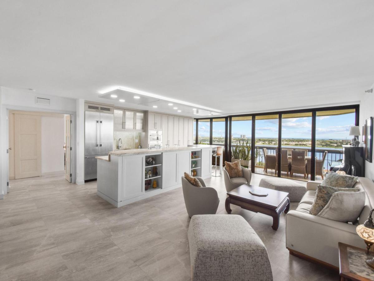 MLS #RX-11128490 image #0