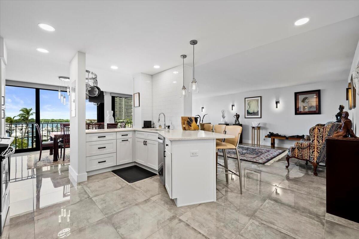 MLS #RX-11128773 image #0